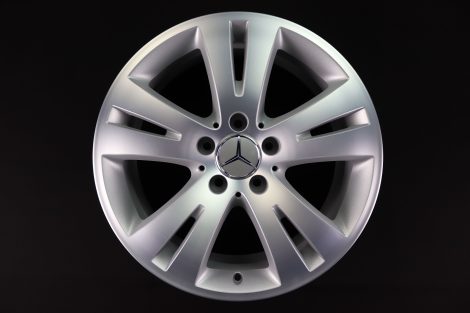 Meinikreifen Onlineshop bietet Ihnen Original Mercedes C-Klasse W204 17 Zoll Alufelgen A2044010402 7,5Jx17 ET47 5x112