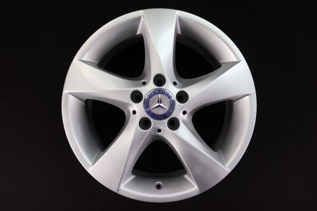 Meinikreifen Onlineshop bietet Ihnen Original Mercedes V-Klasse W447 17 Zoll Alufelgen A4474014800 7Jx17 ET51 5x112